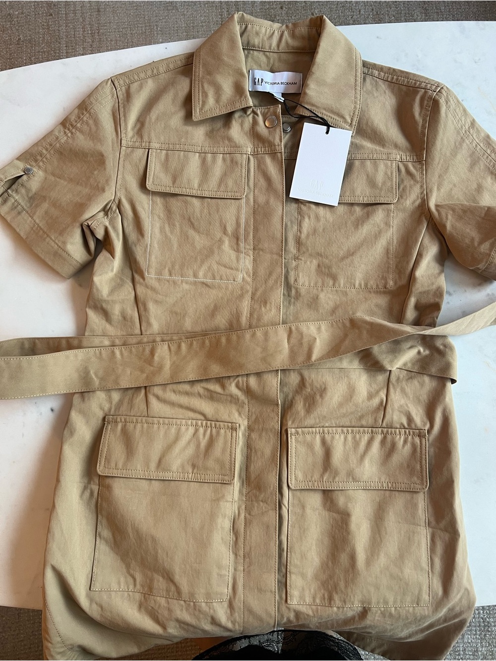 Gap x Victoria Beckham - Mini Mac Dress - Short-Sleeve Tie-Waist - Khaki (XS) - Picture 3 of 5